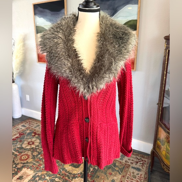 Cache Red Knit Cardigan with Faux Fur Collar - Picture 1 of 9